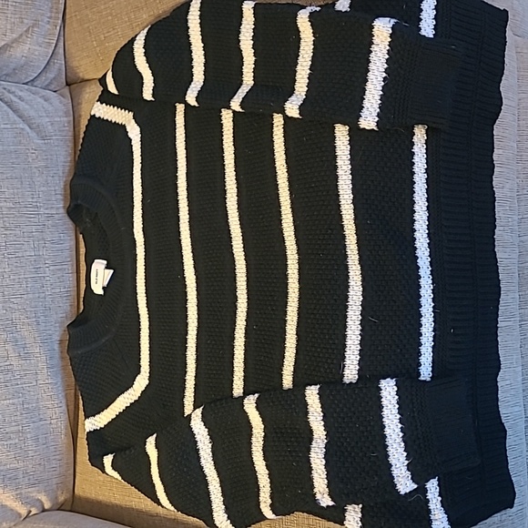 Sweater - Picture 2 of 4